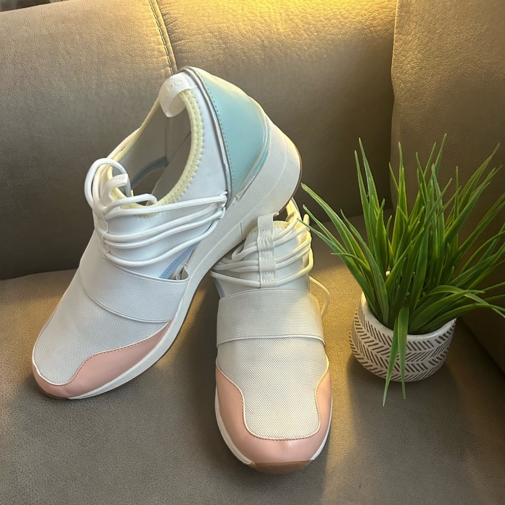 50%offw❤️ Aldo Chiara Wedge Heel Sneakers Pastel Women's 11 flaw stain